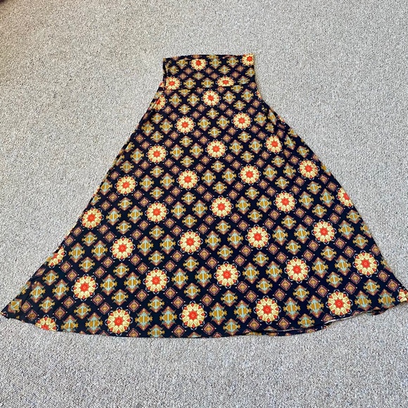 Lularoe Maxi Skirt Small Geometric Long Mandala Summer Spring Pattern Dress - Picture 5 of 6